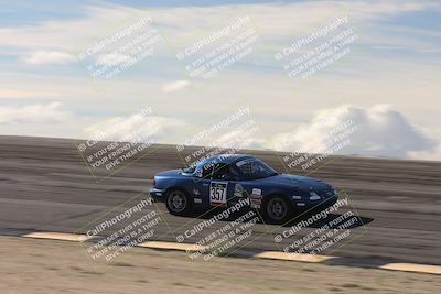 media/Jan-04-2026-SCCA SD (Sun) [[defc442887]]/4-Novice Group/Session 2 Bowl Speed Pans/